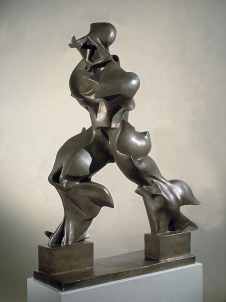 Умбе́рто Боччони итал. Umberto Boccioni; 19 октября 1882, Реджо-ди-Калабрия — 17 августа 1916, Верона) — итальянский художник, скульптор и теоретик футуризма. В 1897 году Боччони посещал