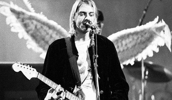 Правила жизни Курта Кобейна Музыкант, умер 5 апреля 1994 года в возрасте 27 лет. Лидер культовой группы Nirvana, Kurt Cobain, покончил с собой. Это произошло в его доме в Сиэтле. Официальная