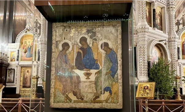 «Тро́ица» также «Гостеприи́мство Авраа́ма») — икона Святой Троицы, написанная Андреем Рублёвым в XV веке, самое знаменитое из его произведений и одна из двух (вместе с фресками во Владимире)