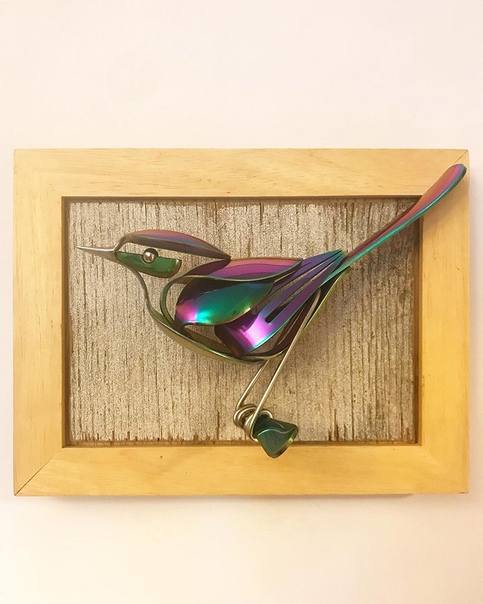 Птицы из столовых приборов Для американского художника из штата Южная Каролина Мэтта Уилсона (Matt Wilson) старые вилки и ложки, а также прочий металлолом - это не мусор, а материал для