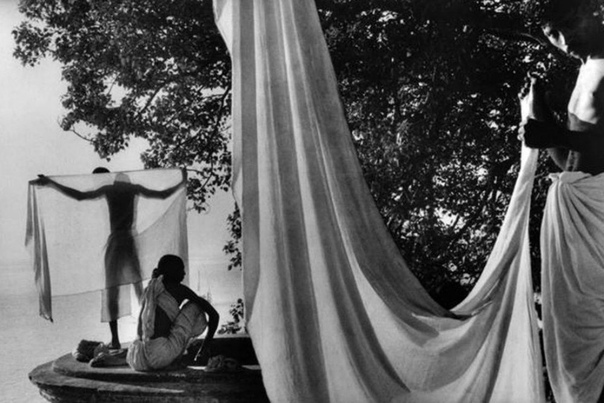 Французская школа фотографии: Марк Рибу Фотографа Marc Riboud (1923-2016) называют патриархом французской фотографии, мастером мирового масштаба, однако сам он корифеем или классиком никогда