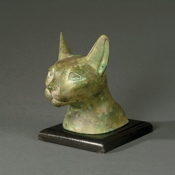 Богиня Баст (Бастет) - покровительница кошек Древнеегипетская богиня радости, веселья и любви, женской красоты, плодородия, домашнего очага и кошек, которая изображалась в виде кошки или женщины