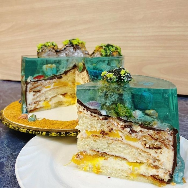 Желейные островные торты поражают своим экзотическим видом Сегодняшние мастера-кондитеры — настоящие художники-визуалы, превращающие обычные торты в произведения искусства. И они иногда