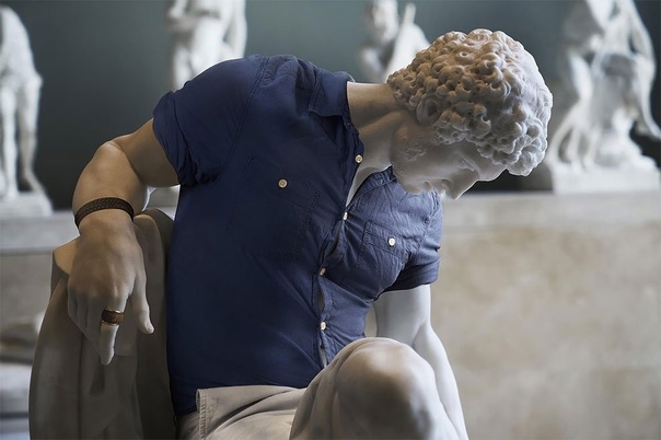 Модный переворот в Лувре Французы Лео Кайяр и Алексис Персани приодели древние скульптуры в хипстерские
