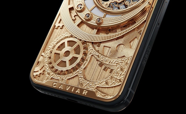 Caviar представили золотой iPhone 15 Pro с частицами метеорита и динозавра — за 7 млн рублей Премиальный бренд постарался на славу — корпус Time Machine выполнен из 24-каратного золота и