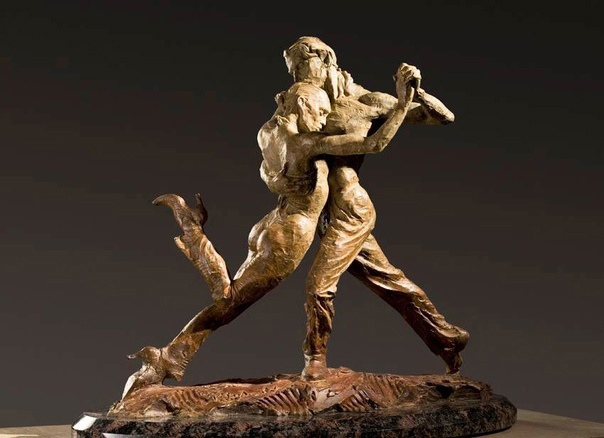 Ричард Макдональд Он — один из самых популярных на сегодняшней день скульпторов, работающих в бронзе. За 30 лет своей профессиональной деятельности он добился международного