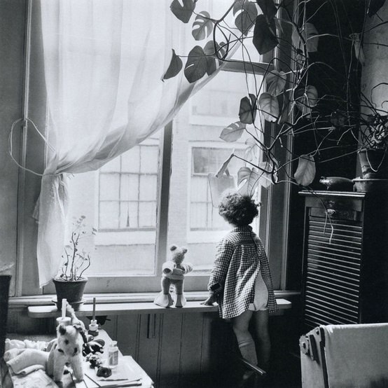 Ева Бесньо (1910–2002) Знаменитая фотожурналистка. Была участницей движения Nieuwe Fotografie (Новая фотография).