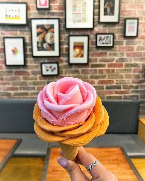 Цветы из мороженого В магазине мороженого i Creamy в Сиднее можно купить необычное мороженое в виде роз. Идеально для того, чтобы угостить